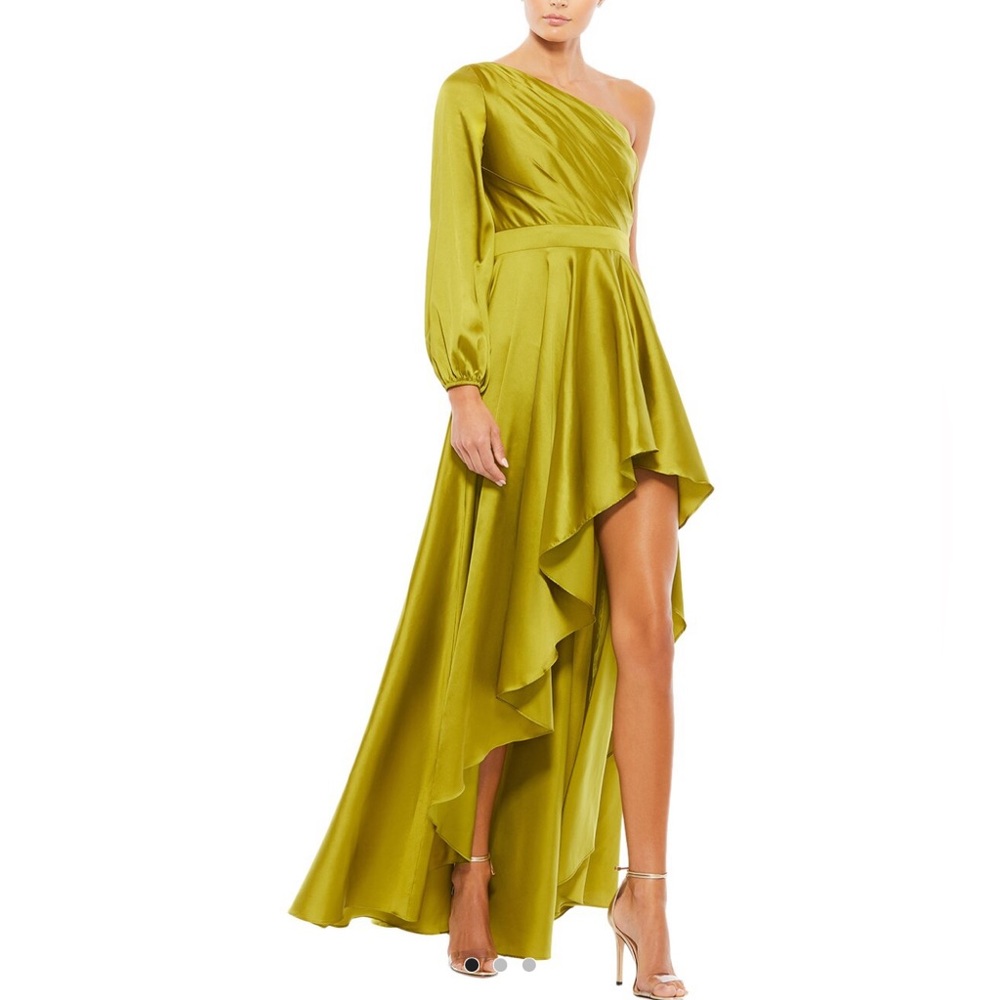 Mac Duggal Hight low Flowy Gown